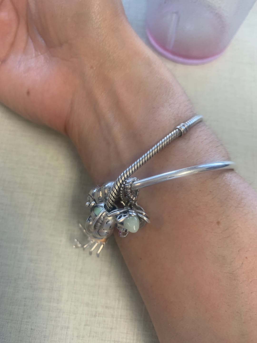 Customer photo review of Charm Luciernaga Evangeline "Iluminas Mi Vida" Fluorescente