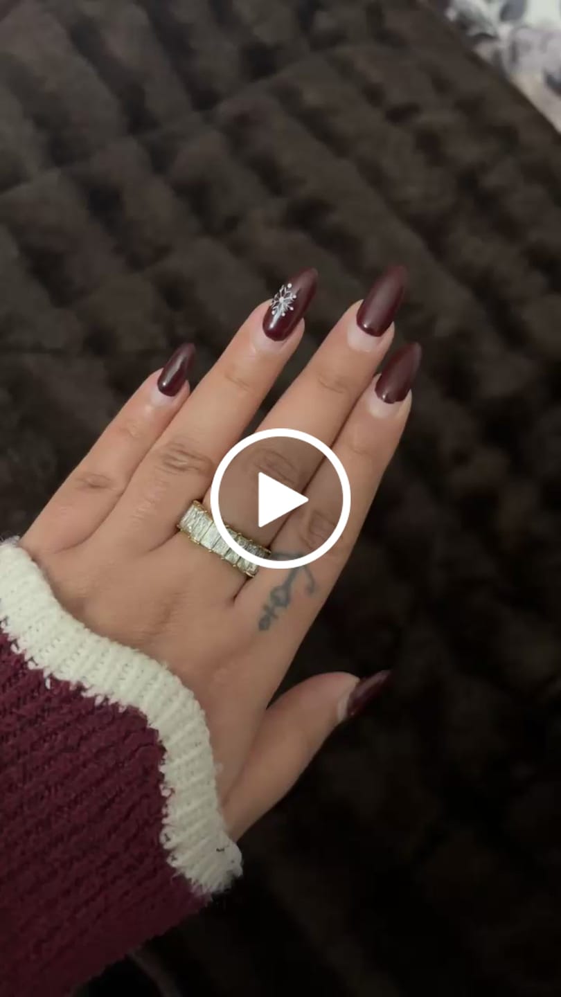 Customer video review of Radiant White Stone Band Ring