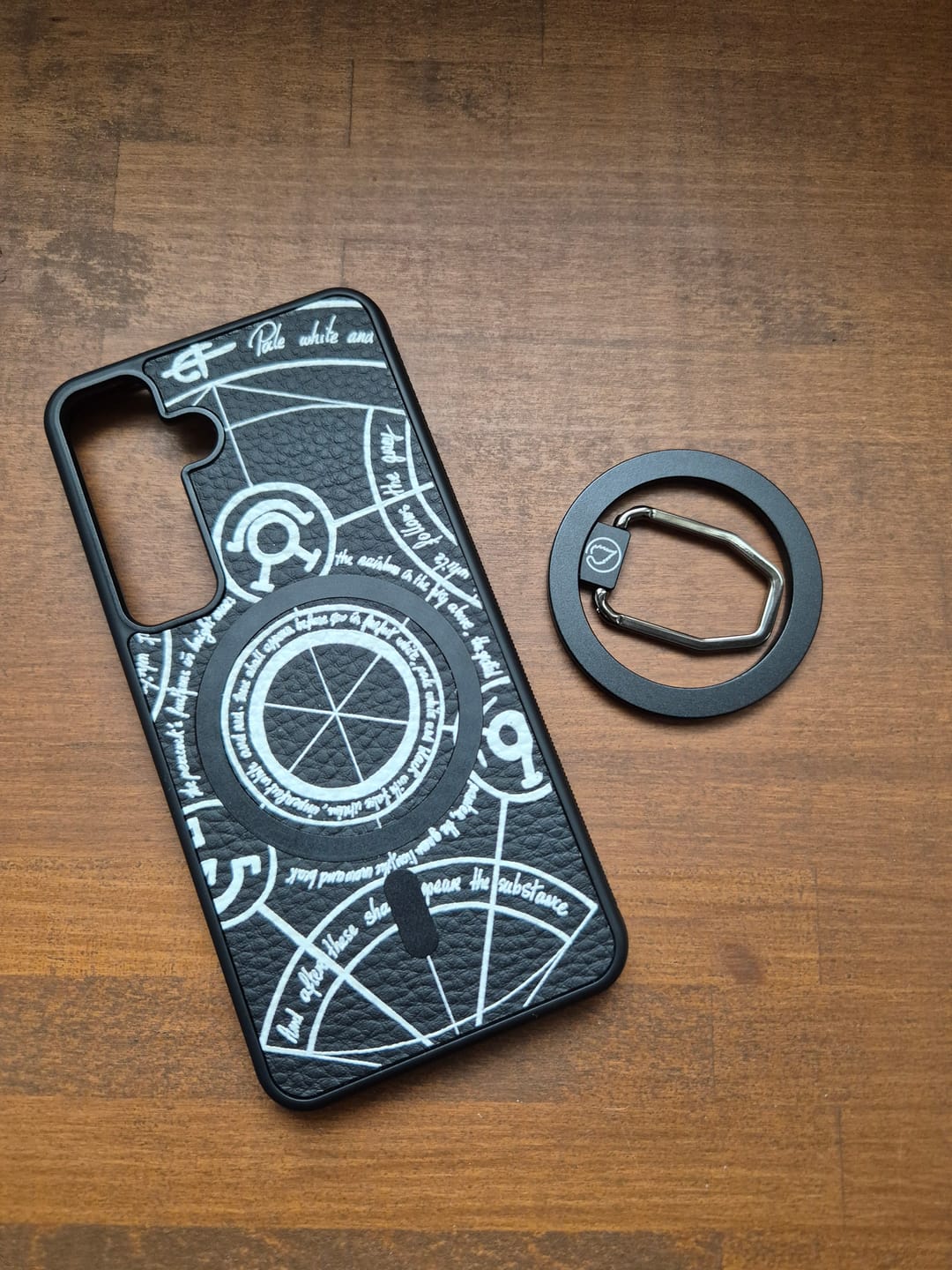 Customer photo review of Black Pineapple Leather Case (veg)