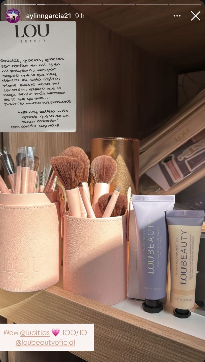 Customer photo review of Full Makeup Brush Set