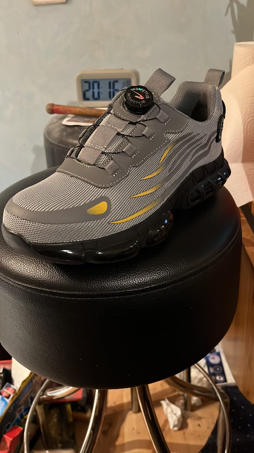 Customer photo review of Defender Lockfeet®