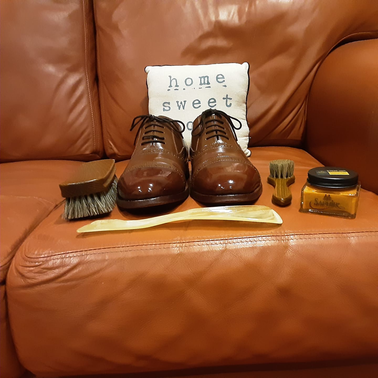 Customer photo review of Saphir Medaille D'or 1925 Shoe Cream