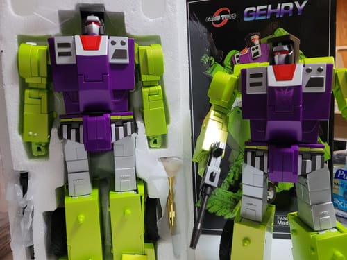 Customer photo review of FansToys FT-32A FT32A Gehry (Scrapper, Constructicons, Combiner, Devastator) Fans Toys