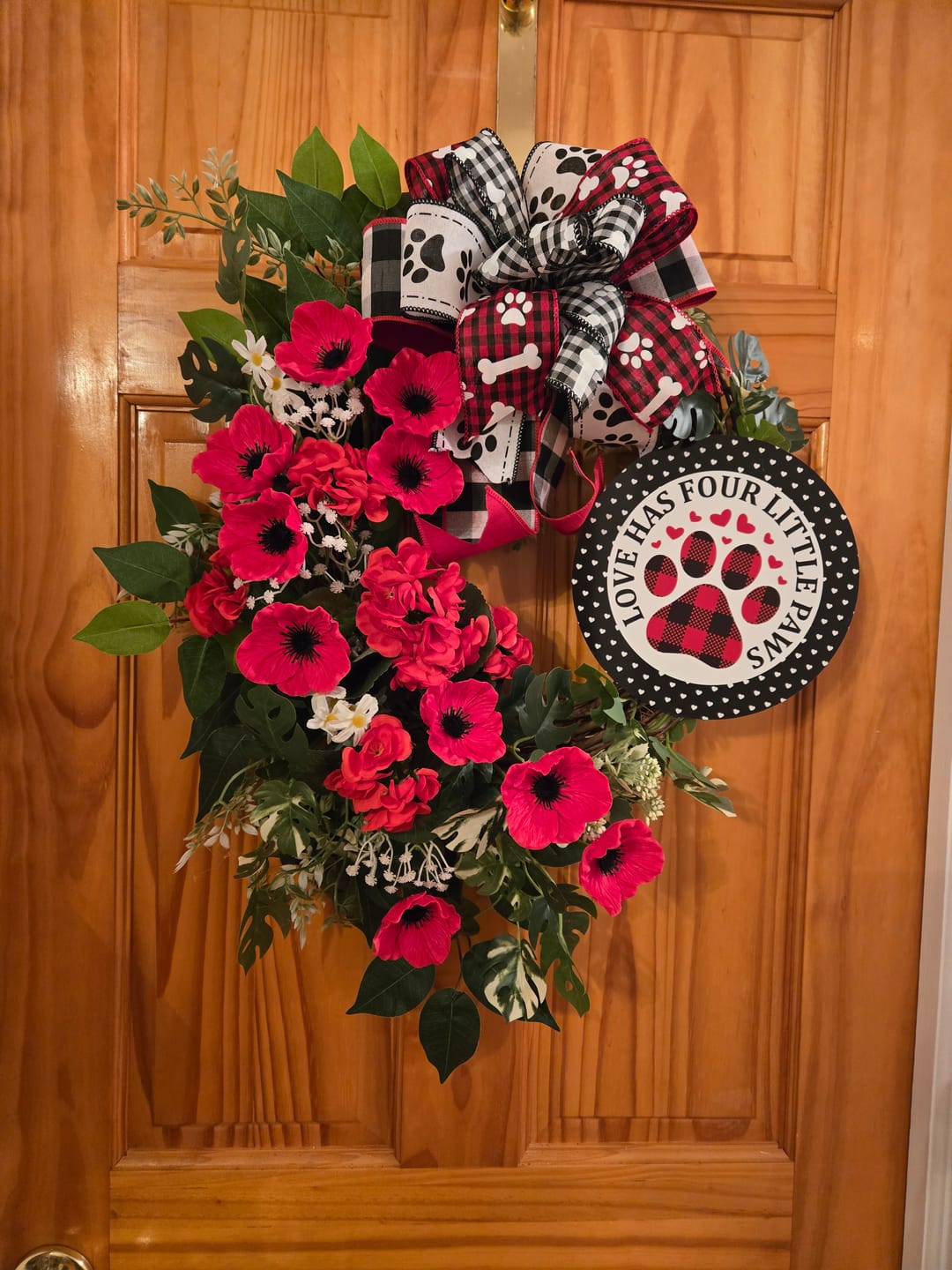 Customer photo review of 14" Round Grapevine Wreath - DECOE-034