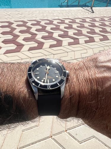 Customer photo review of W.O.E. FKM Rubber Watch Strap - NEW