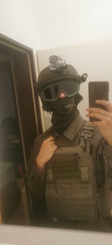 Customer photo review of SHIELD Germany Logo T-Shirt coyote