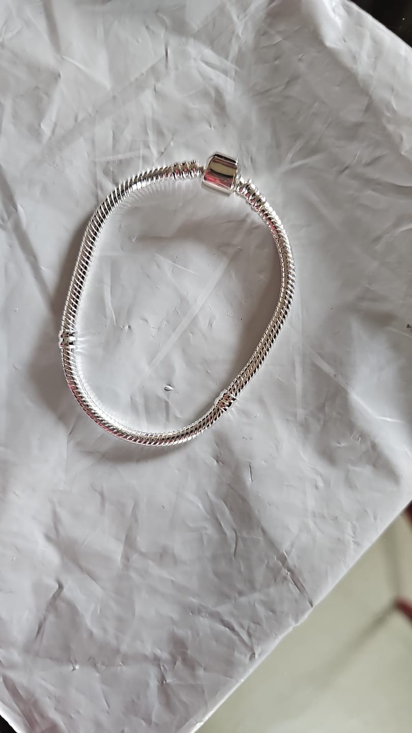 Customer photo review of Pulsera Cola de Raton