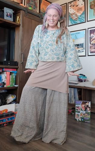 Customer photo review of Aloka Silk Pants XL (5859)