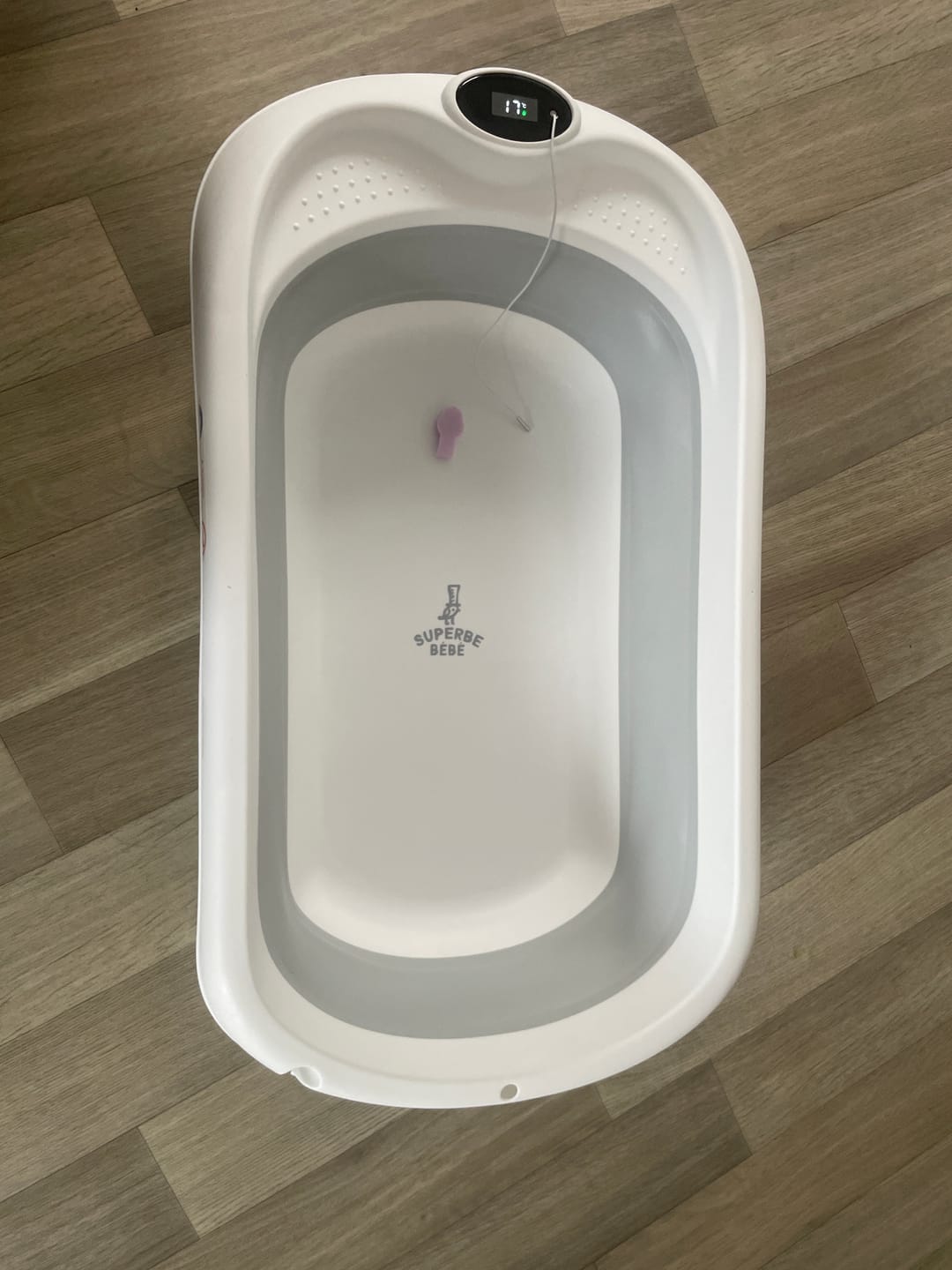 Customer photo review of Baignoire bébé pliable - Thermomètre et coussin inclus