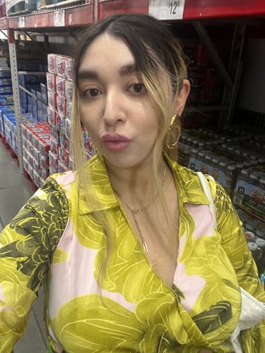 Customer photo review of Lipstick Farrah - Limited Edition