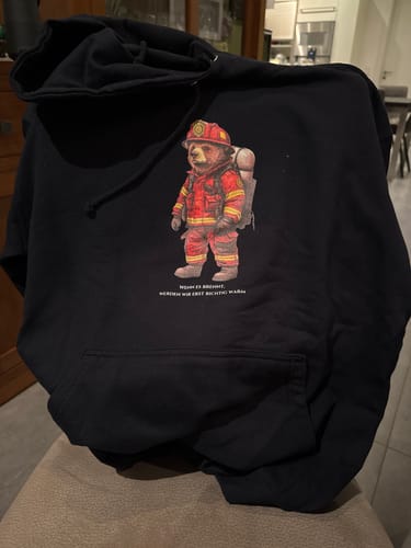 Customer photo review of RICHTIG WARM - Premium Hoodie