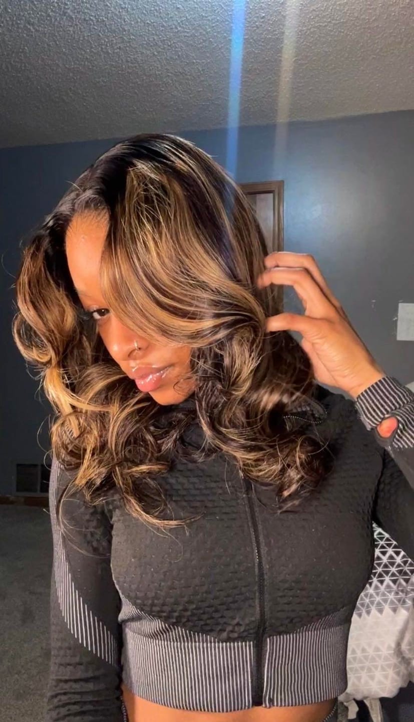 Customer photo review of Wavymy Layered Cut Balayage Highlight Wear Go Glueless Lace Pre-Bleached Straight Wigs Pre-pluck 180% Density Human Hair Wigs