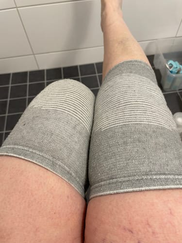 Customer photo review of BambuSleeve™ Knee Sleeves