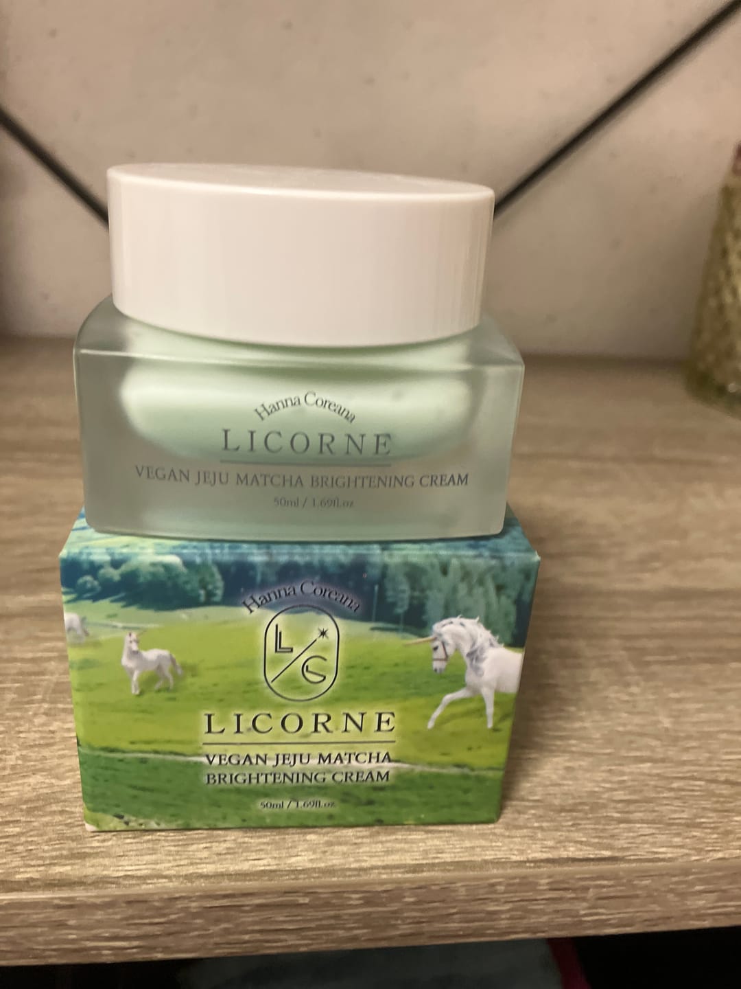 Customer photo review of Licorne Jeju Matcha Brightening Fuktighetskrem (50ml) - Reduser pigmentflekker