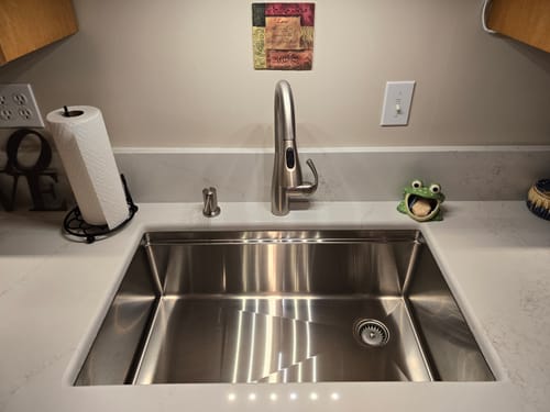Customer photo review of 31" Workstation Sink - Single Bowl - Offset Drain Right (5LS31R)