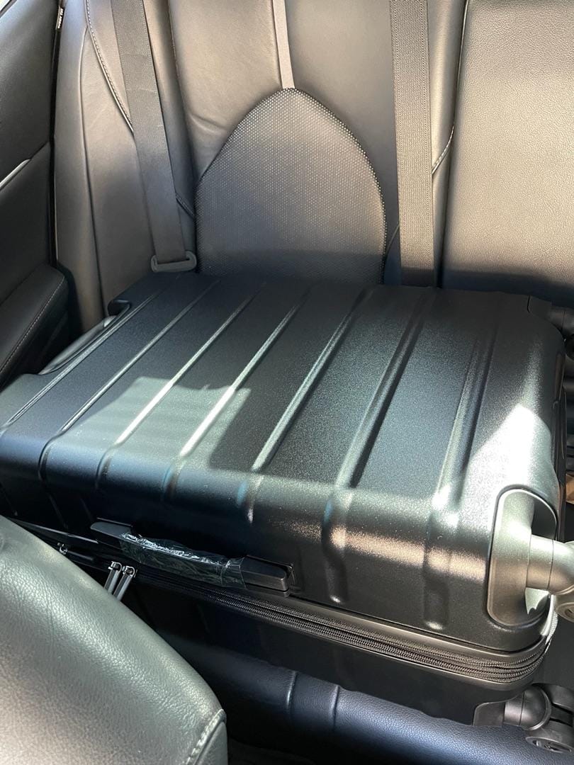 Customer photo review of Cambria Hardside Medium Check-In Expandable Spinner
