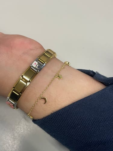 Customer photo review of Pulsera Estrellas y Lunas