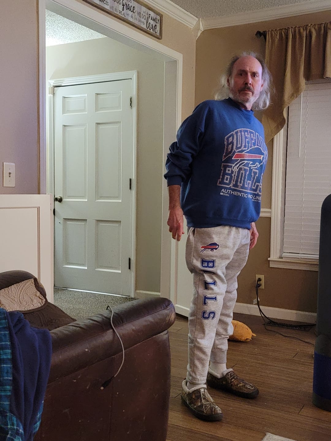 Customer photo review of Ultra Game Men's NFL Official Super Soft Game Day Jogger Sweatpants | Buffalo Bills