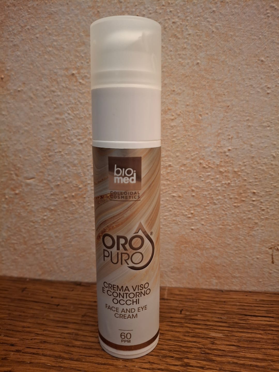 Customer photo review of CREMA VISO E CONTORNO OCCHI RIGENERANTE ALL'ORO COLLOIDALE ATTIVO 60ppm - BIOMED 50ml