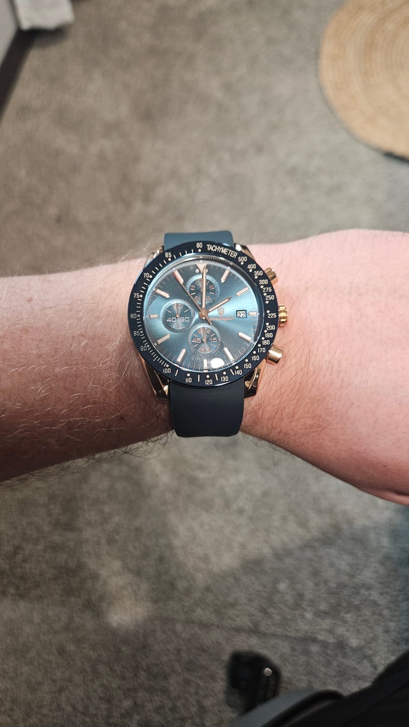 Customer photo review of Lucky Fours® Falcon