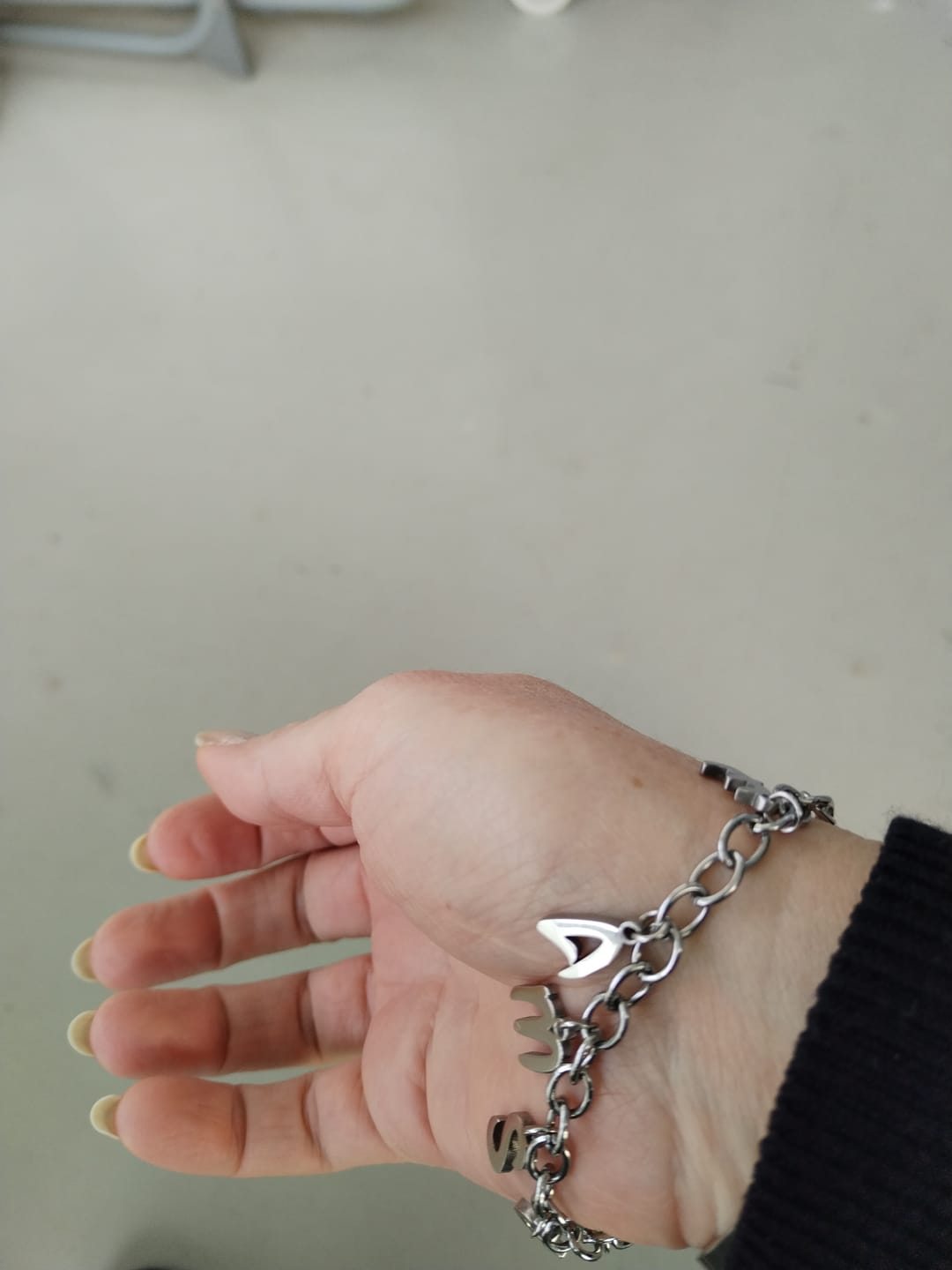 Customer photo review of Bracelet Lettres Pendentifs