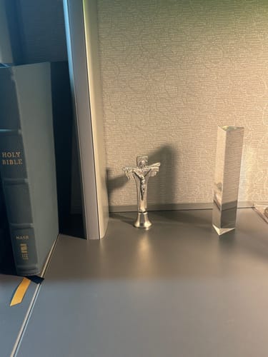 Customer photo review of FREE Today: Retro Style Jesus Trinity Alloy Stereoscopic Desktop Ornaments