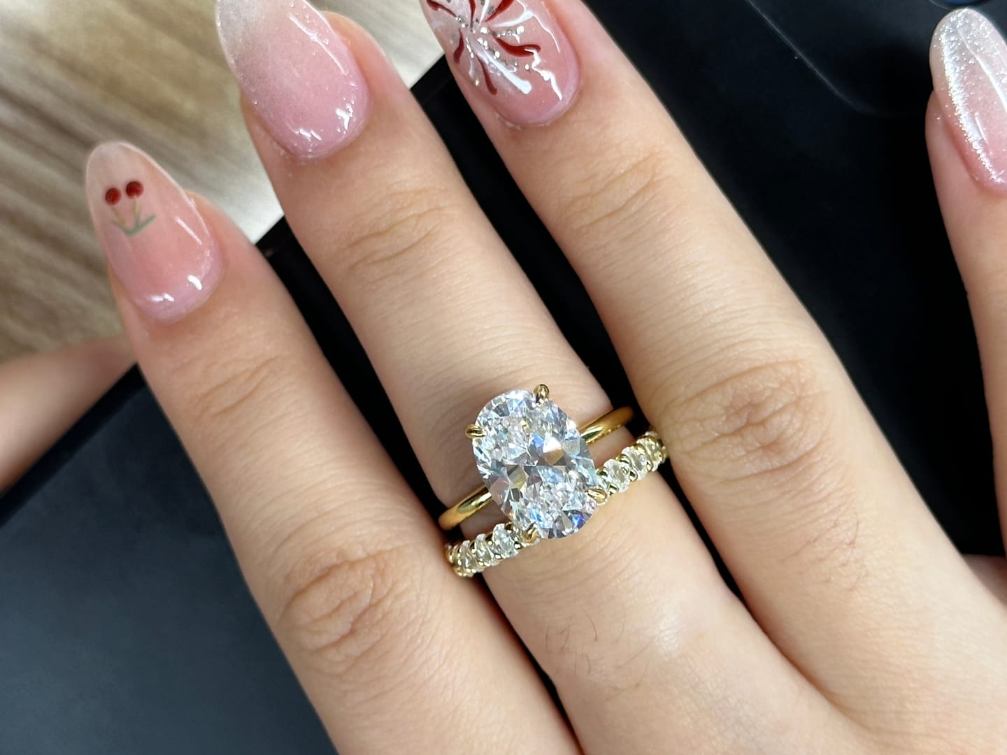 Customer photo review of S925 4.5Ct Luxury Oval Cut 2PC Wedding Ring Set In Sterling Silver Stackable Rings For Everyday Wear