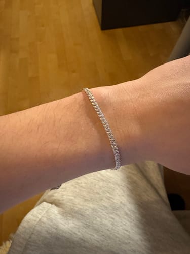 Customer photo review of Mini Cuban Link Bracelet - Silver