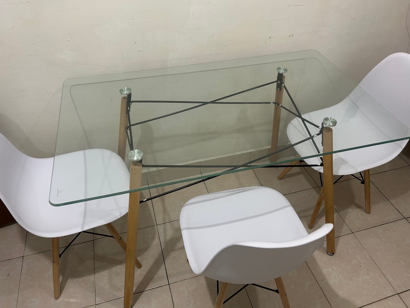 Customer photo review of Comedor Mesa T5 + 4 Sillas Oslo