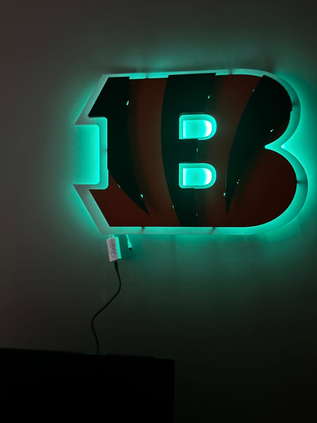 Customer photo review of Cincinnati Bengals "Striped B" 3D Vintage Metal Wall Art