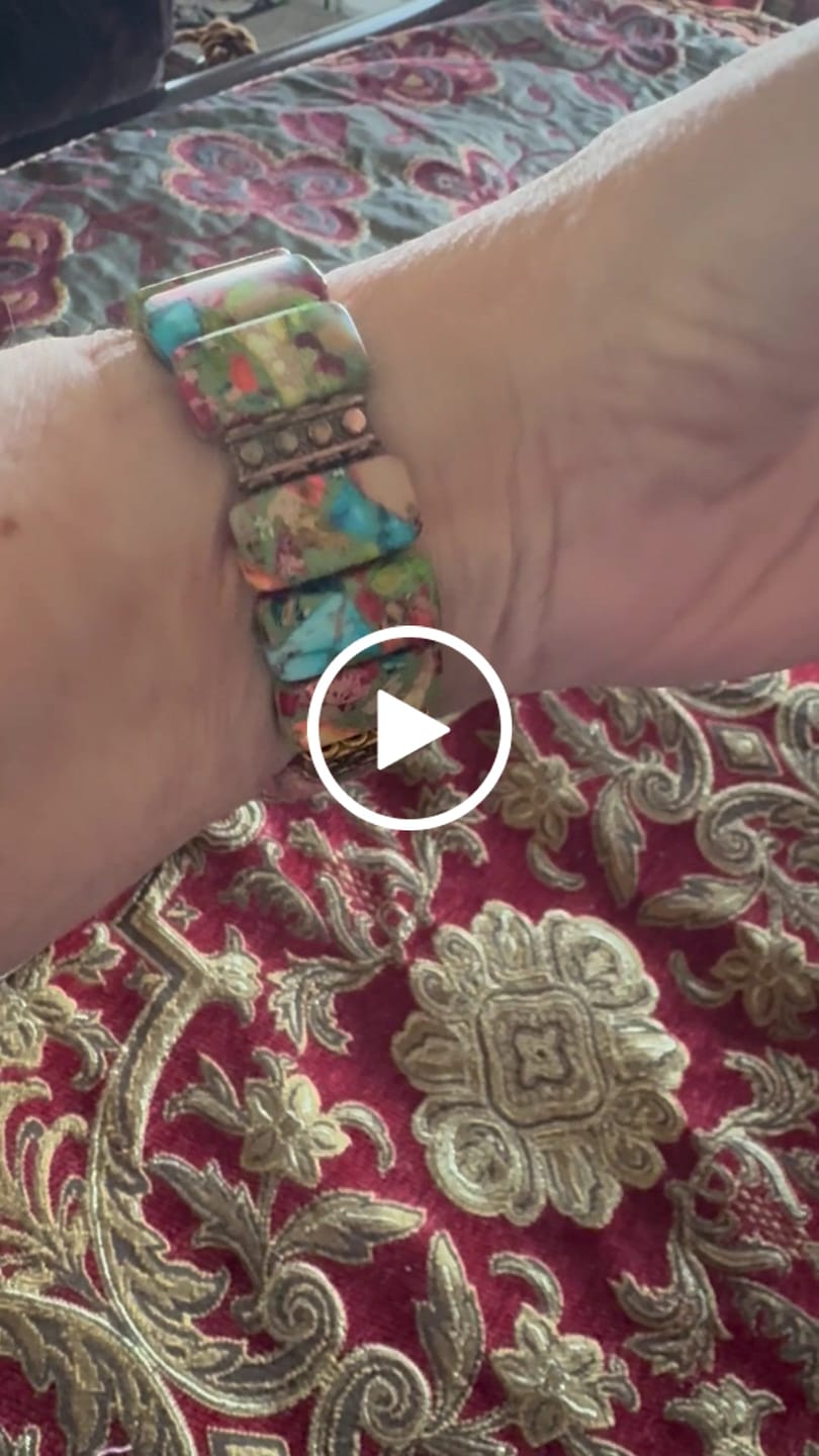 Customer video review of Chic Flower Stretch Apple Watch Strap