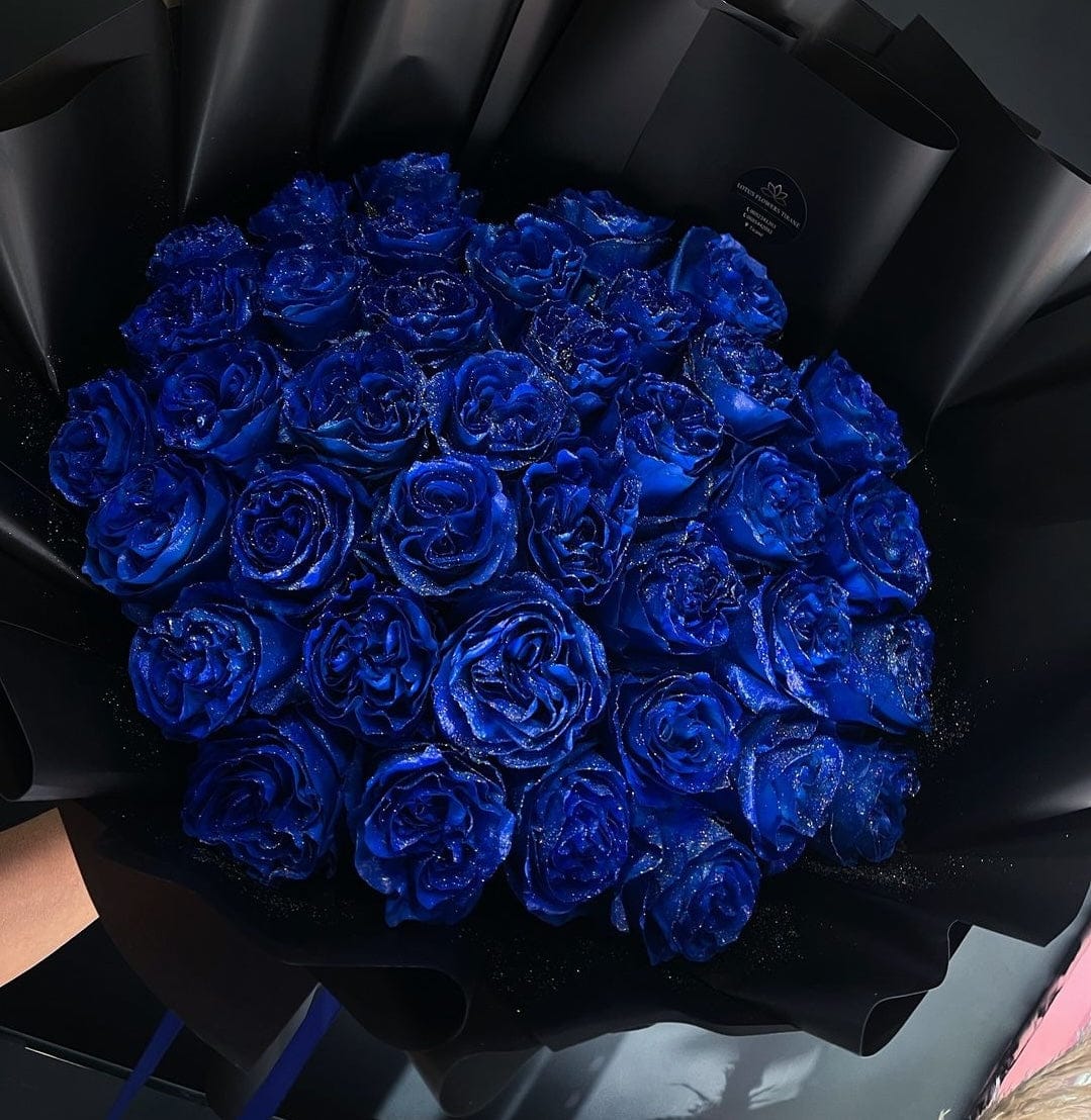 Customer photo review of Glitter Rose Bouquet Gift for Girlfriend & Boyfriend | Couple Anniversary Gift