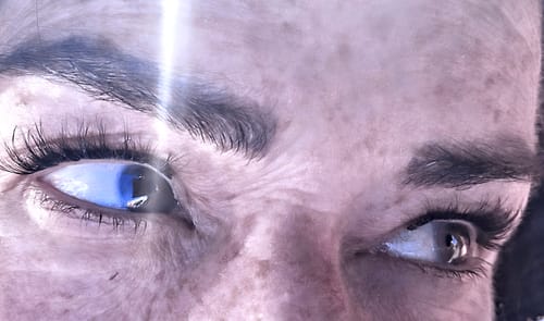 Customer photo review of Soft Cocoa Pre-Glued Lashes