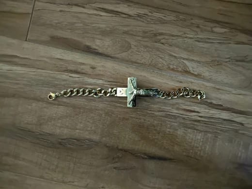 Customer photo review of Jesus Cross Men's 316L Stainless Steel Bracelet Male Wholesale pulseira Mens Braclets Gold Color Wrist Bracelets For Men Jewelry