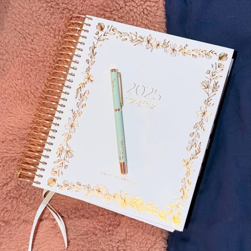 Customer photo review of 2025 Daily Planner + Luxe Pen - Vintage Sage - Ltd Edition