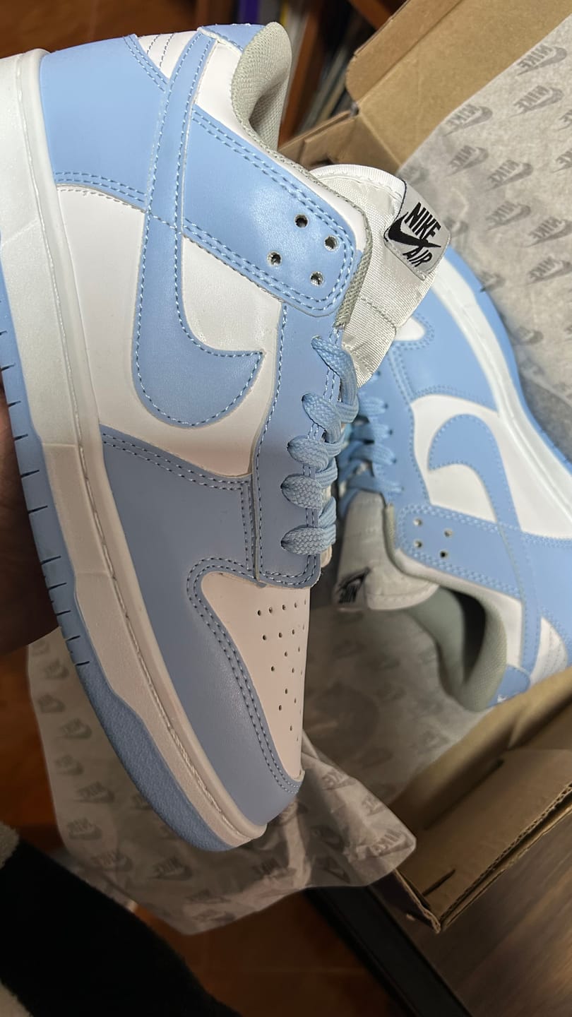 Customer photo review of Tenis Dunk Low Blanco Cielo