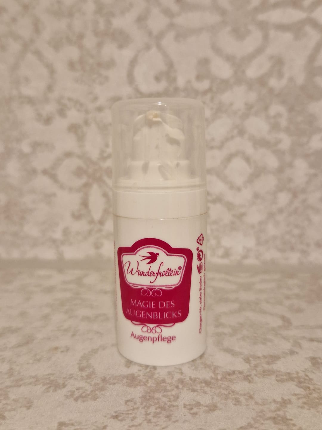 Customer photo review of MAGIE DES AUGENBLICKS - Rundum-glücklich Augenpflege, 15 ml