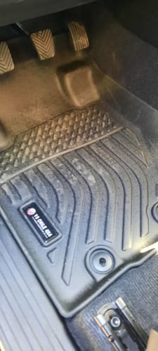 Customer photo review of Pisos Calce Perfecto Mitsubishi L200 años 2024 al 2025