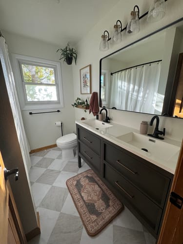 Customer photo review of Brussels Modern Vanity (24"-55")