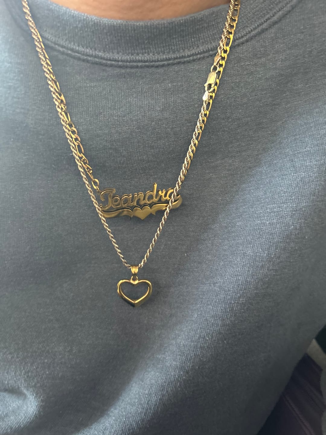 Customer photo review of Classic Heart Bar 3D Plated Name Necklace
