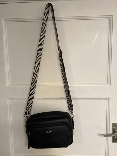 Margaret P. review of Doyle Crossbody - Black image 1 out of 1