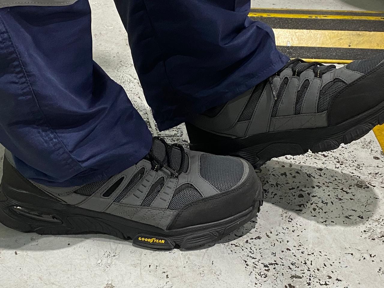 Customer photo review of Zapatilla de Seguridad Skechers Arcket