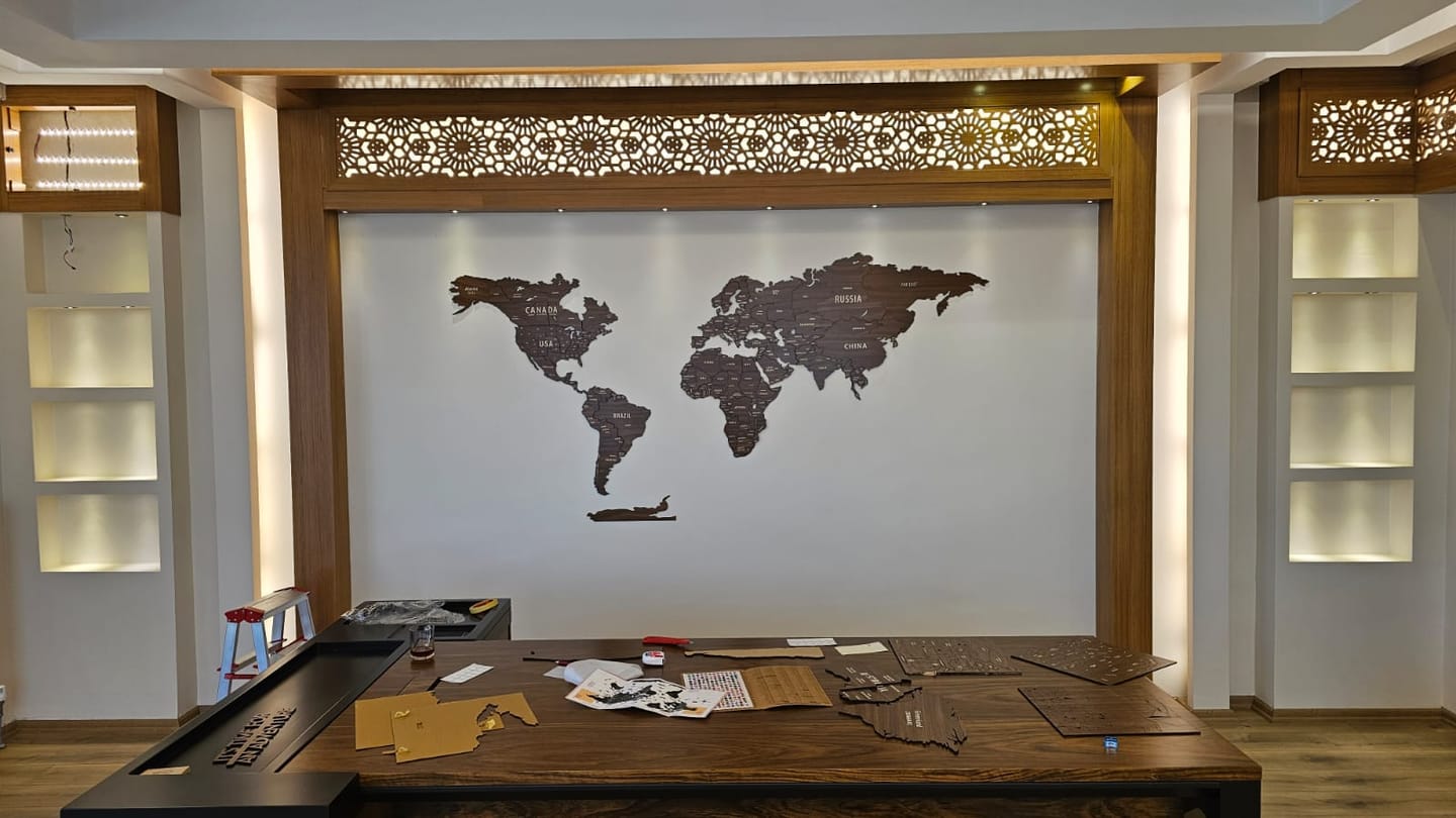Customer photo review of Ahşap Dünya Haritası - Çok Katmanlı 3D Ahşap Duvar Dekoru (Ceviz)