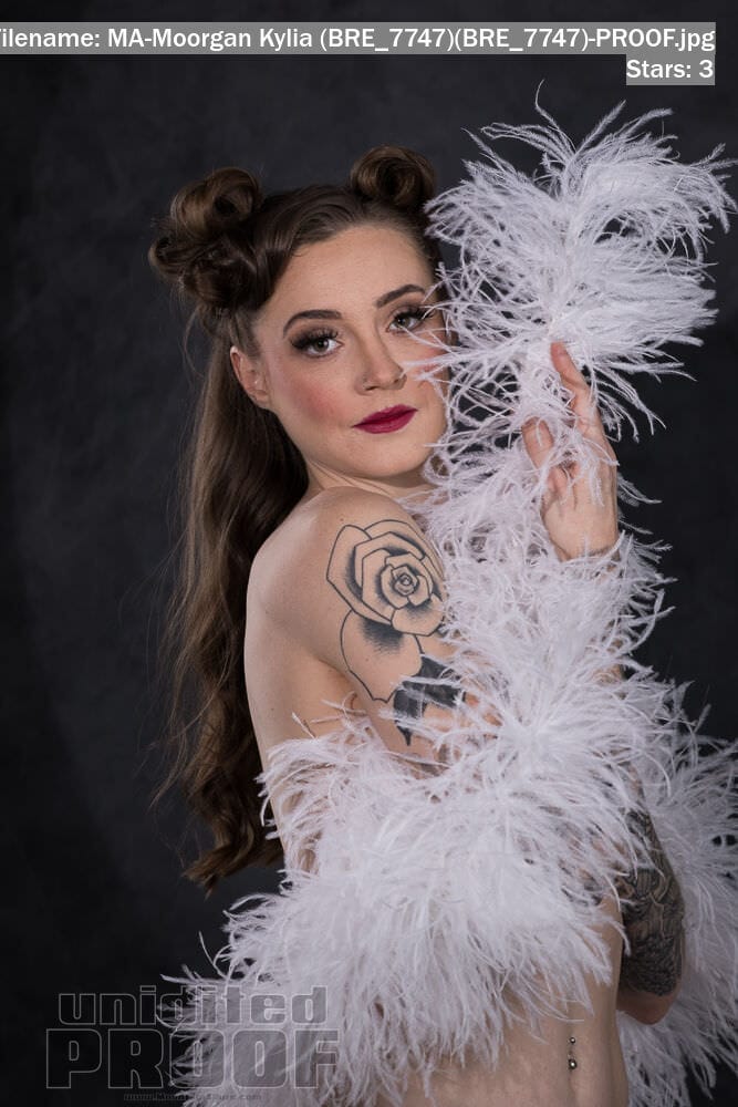 Customer photo review of Ostrich Feather Boa - 4Ply