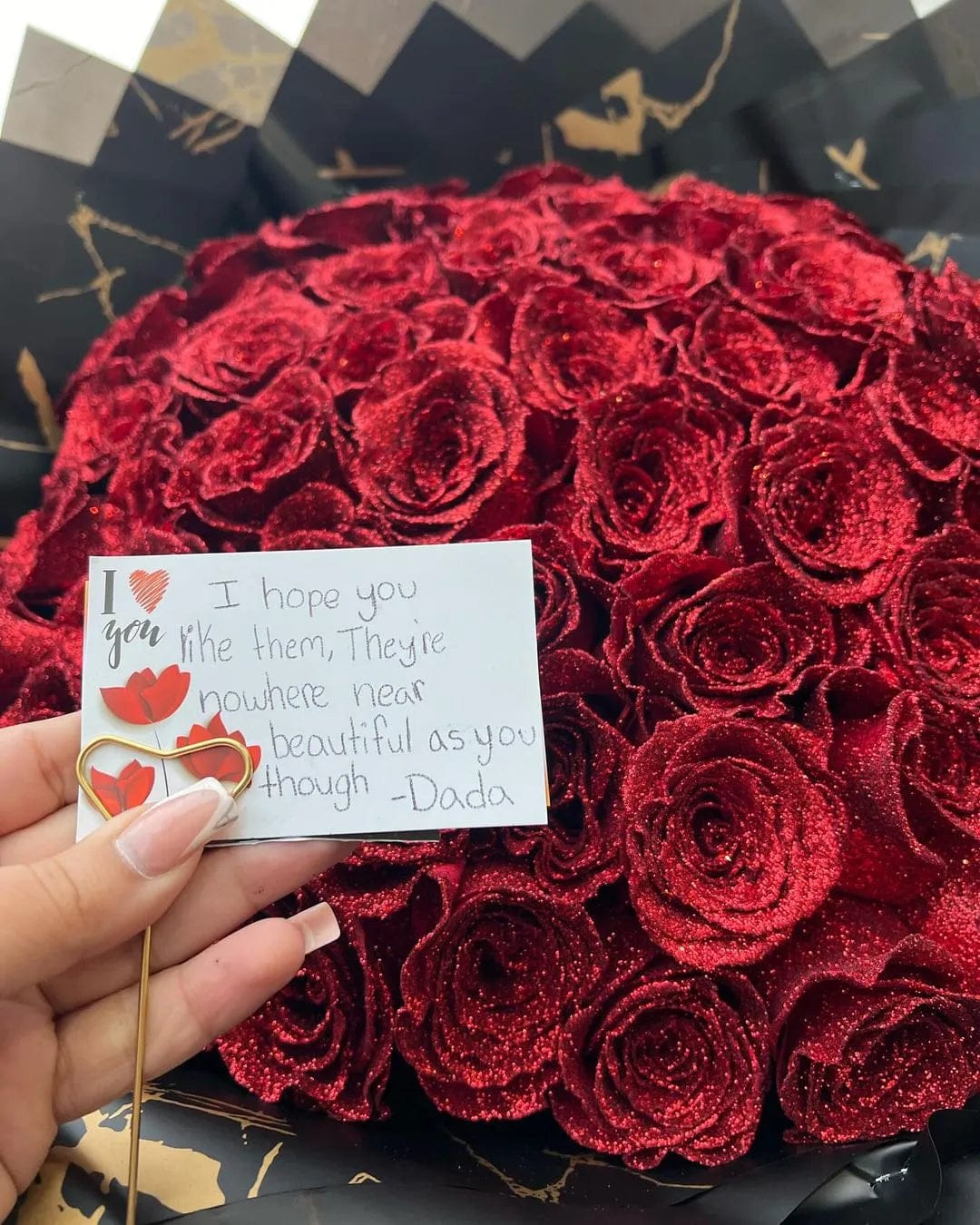 Customer photo review of Glitter Rose Bouquet Gift for Girlfriend & Boyfriend | Couple Anniversary Gift