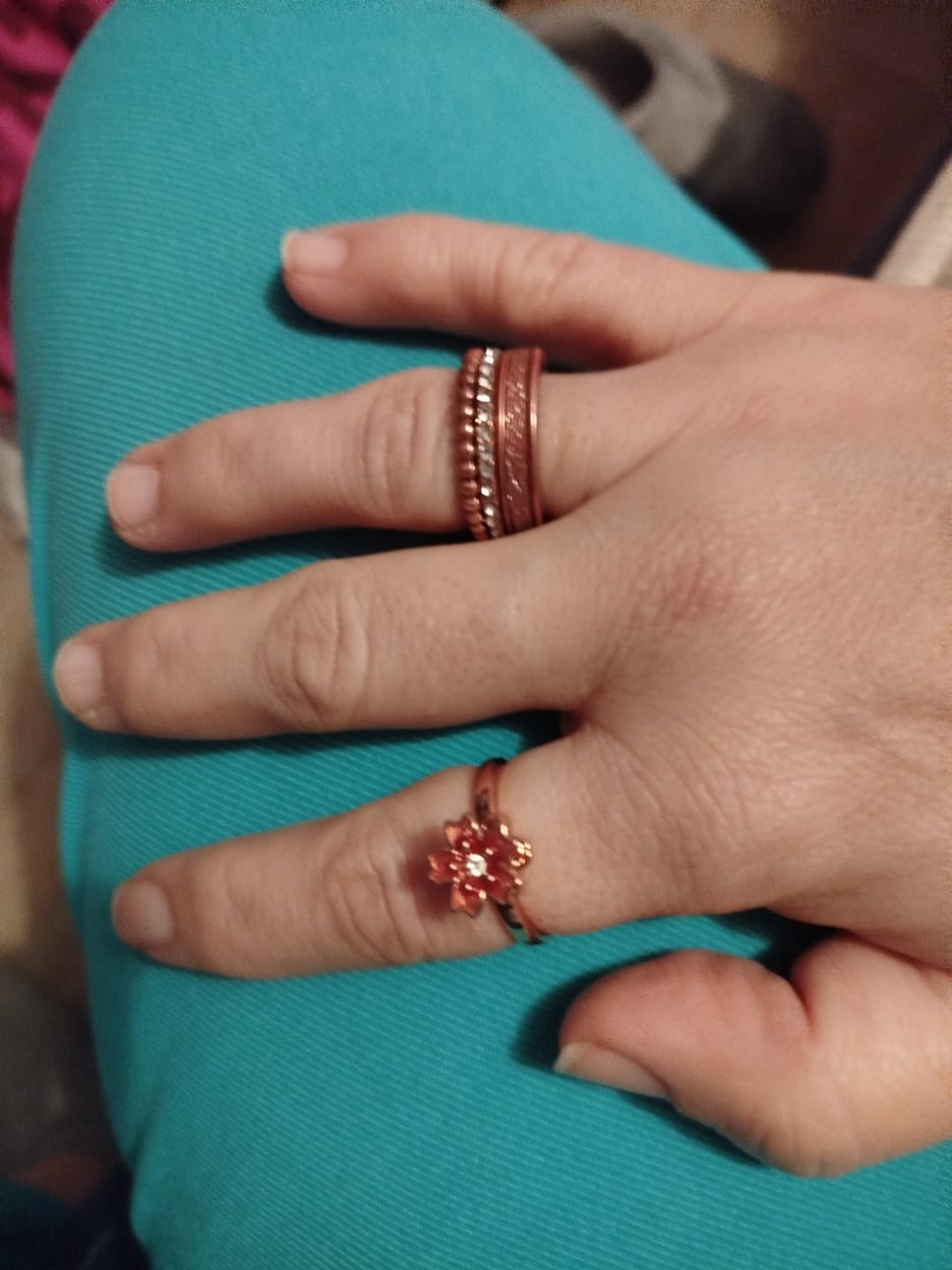 Customer photo review of Bague d'Anxiété Ajustable Camélia