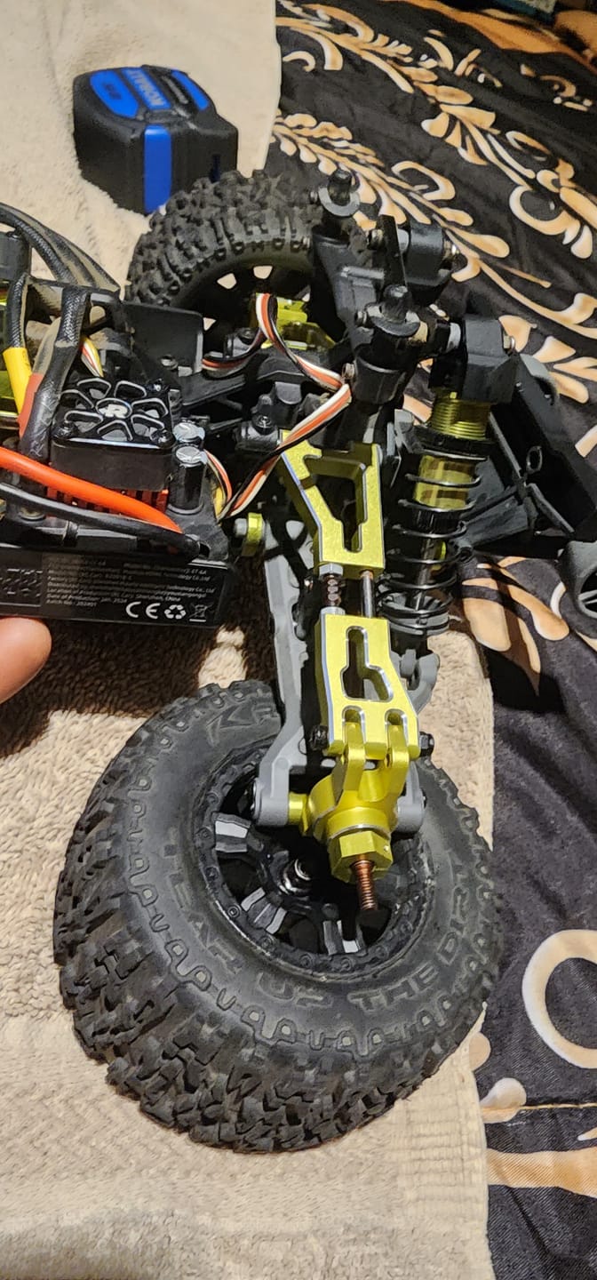 Customer photo review of Aluminum Rear Steering Hub For RZ001 and XTS-F10