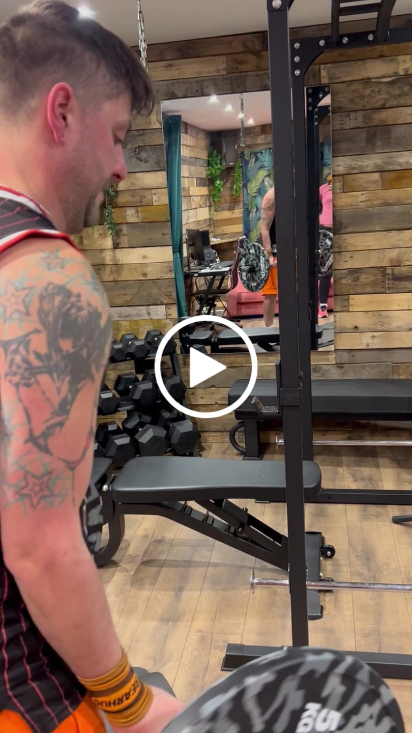 Customer video review of Pair of Wrist Compression Support Sleeves For Arthritic & Sports Pain Relief