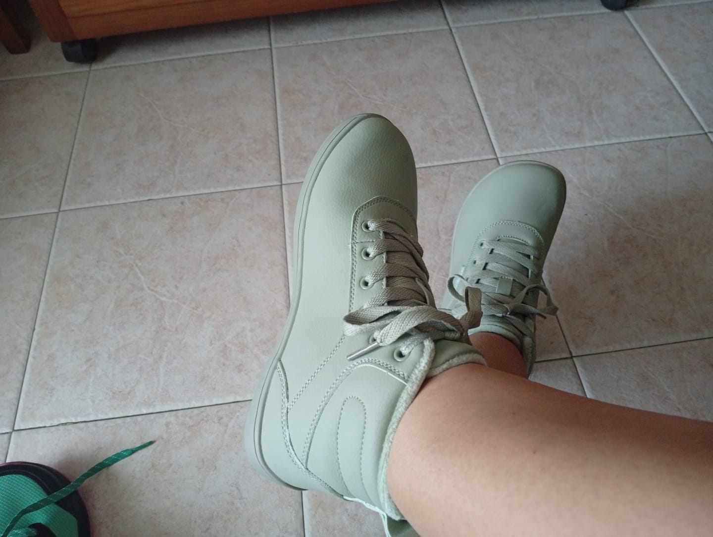 Customer photo review of Spruce - Zapatos Barefoot De Invierno
