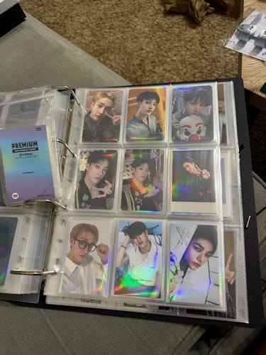 Customer photo review of PREMIUM HOLOGRAPHIC PHOTOCARD SLEEVES - RAINBOW VERSION